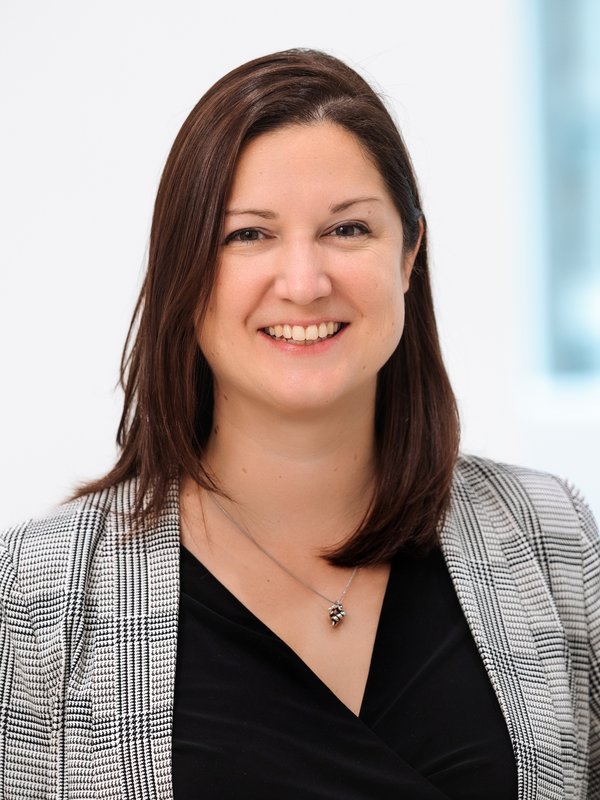 Dr Angela Bearth